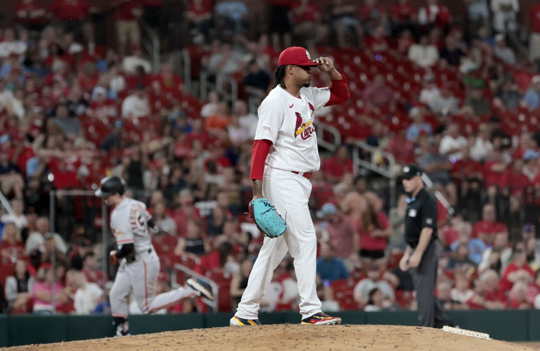 Game 2 of St. Louis Cardinals and San Francisco Giants series